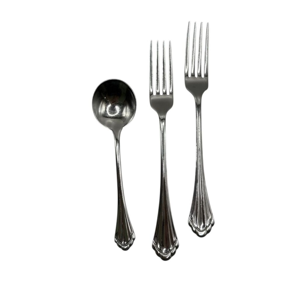 Oneida Silverware Marquette pattern discontinued 1983 forks spoon flatware